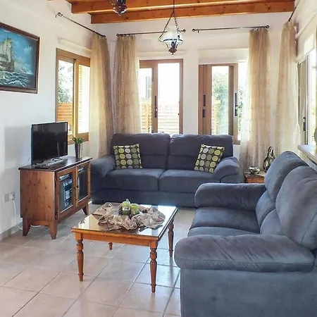 Stella Villa Argaka